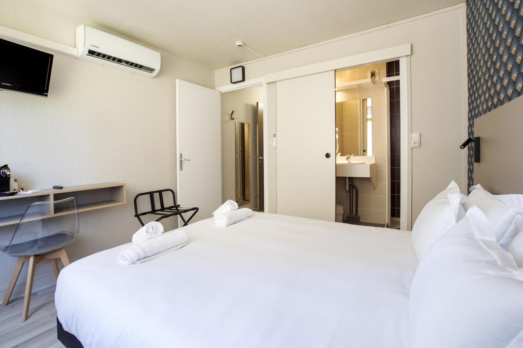 Gab House Hotel Bron Bagian luar foto